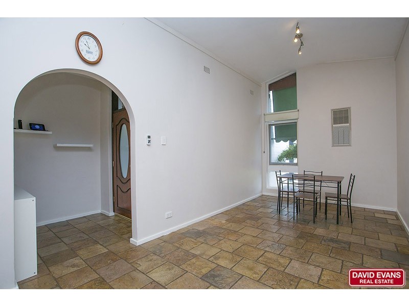 8 Taywood Drive, Wanneroo WA 6065