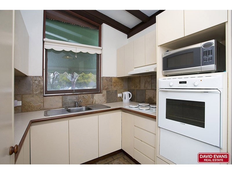 8 Taywood Drive, Wanneroo WA 6065