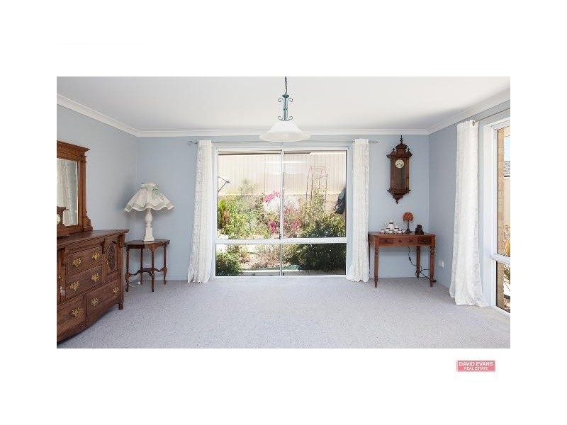 28 Crosthwait Circle, Tapping WA 6065