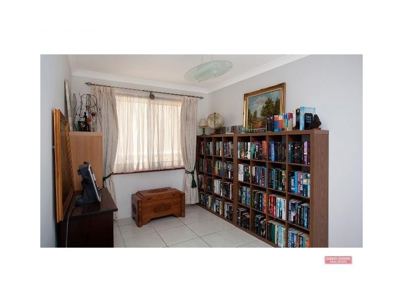 28 Crosthwait Circle, Tapping WA 6065