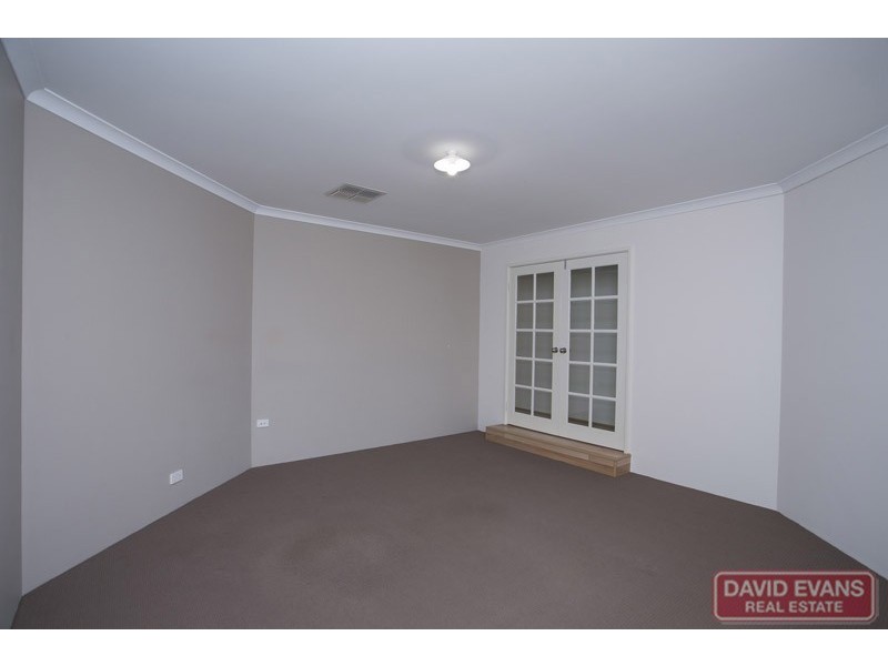 9 Keanefield Drive, Carramar WA 6031
