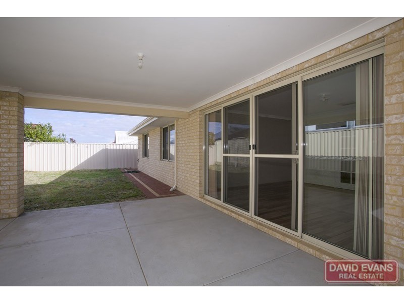 9 Keanefield Drive, Carramar WA 6031