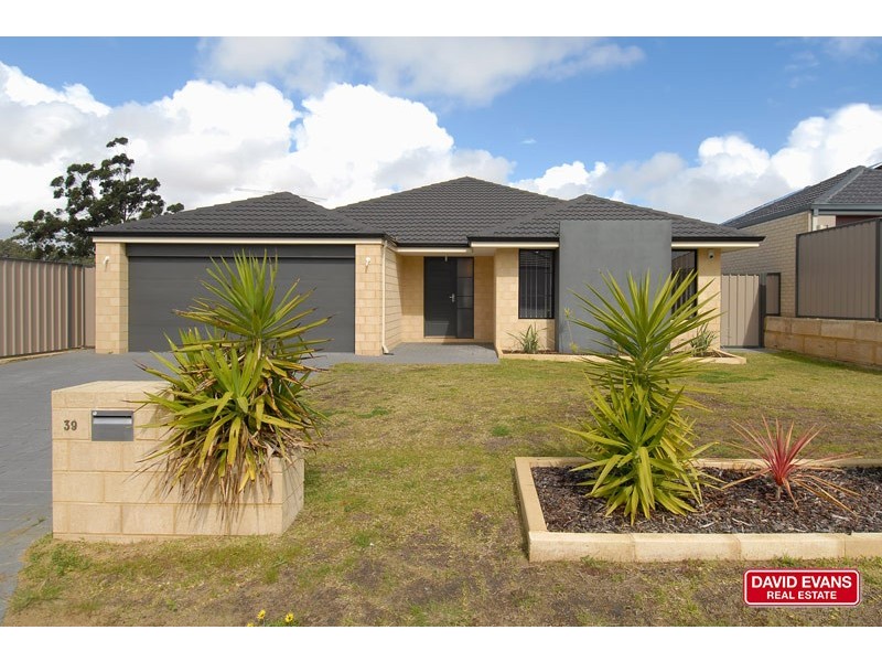 39 Vancouver Parade, Wanneroo WA 6065