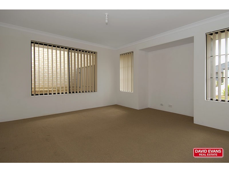 39 Vancouver Parade, Wanneroo WA 6065