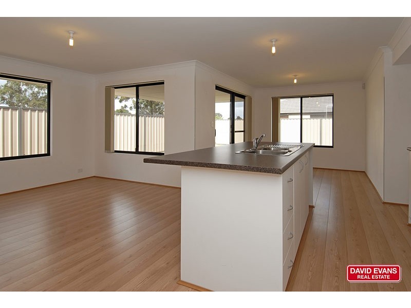 39 Vancouver Parade, Wanneroo WA 6065