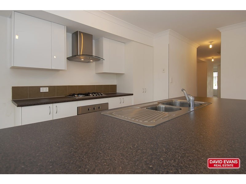 39 Vancouver Parade, Wanneroo WA 6065