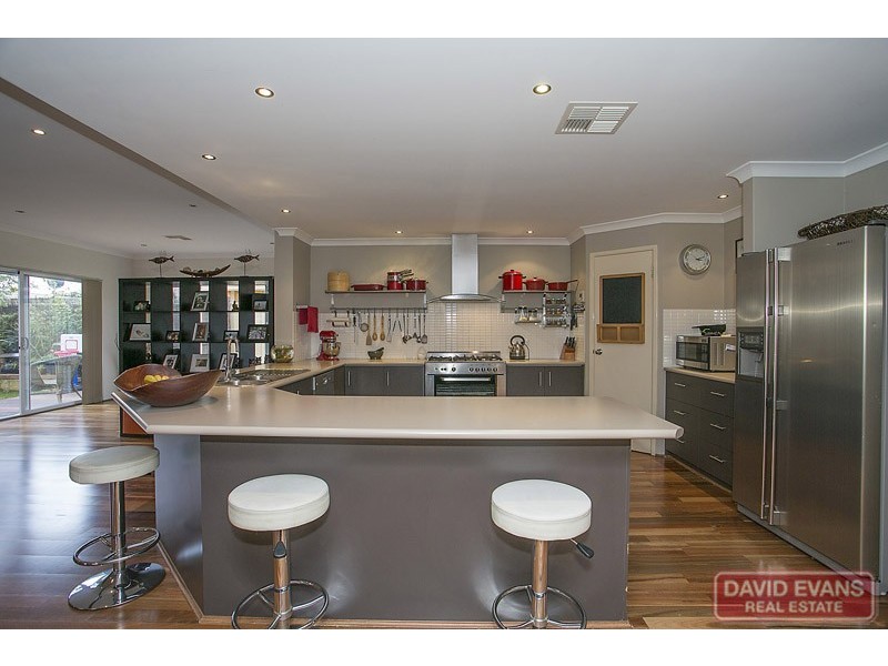 9 Gemini Way, Madeley WA 6065