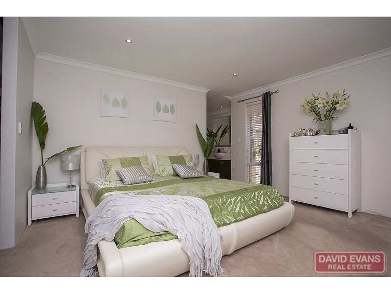 9 Gemini Way, Madeley WA 6065