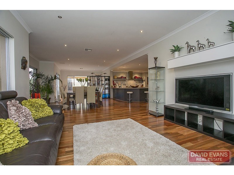 9 Gemini Way, Madeley WA 6065