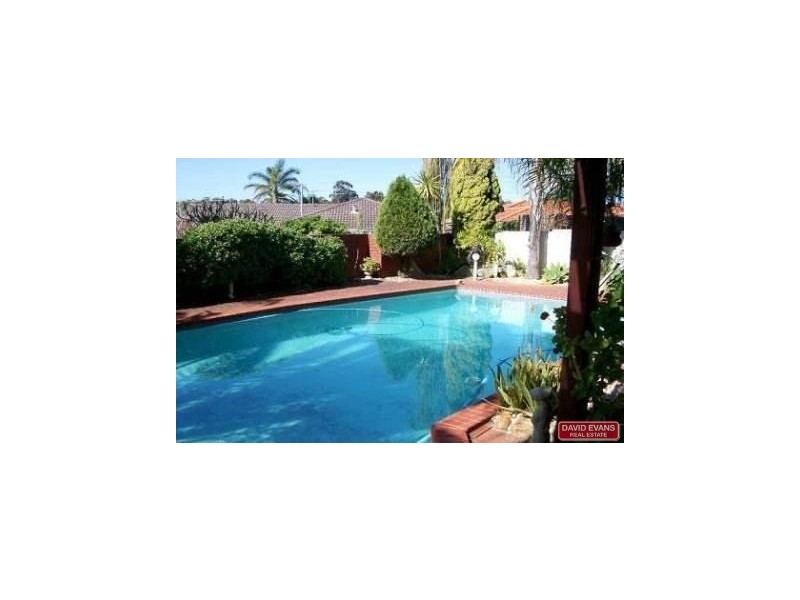 17 Mundi Place, Wanneroo WA 6065