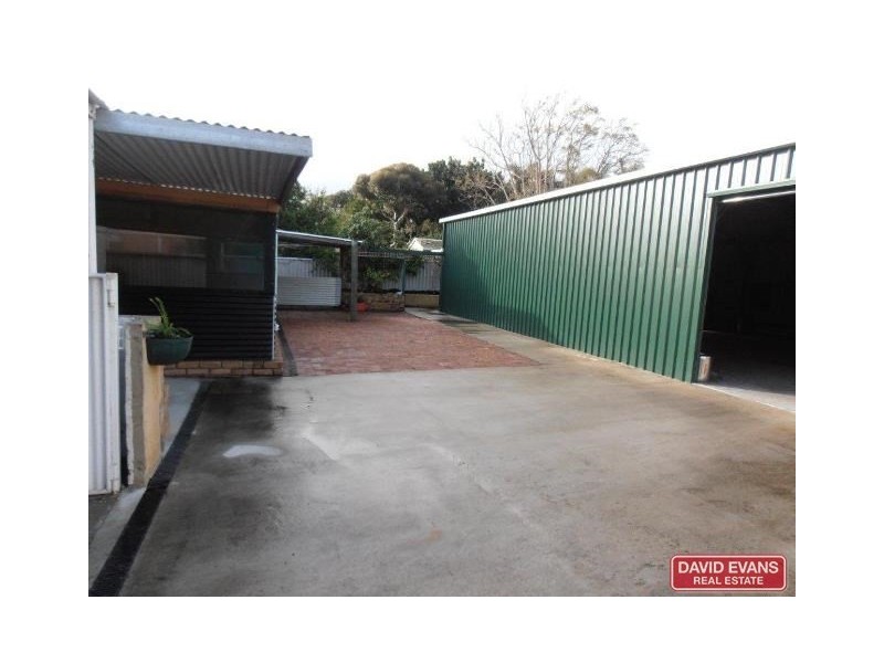 42 Thompson Drive, Wanneroo WA 6065