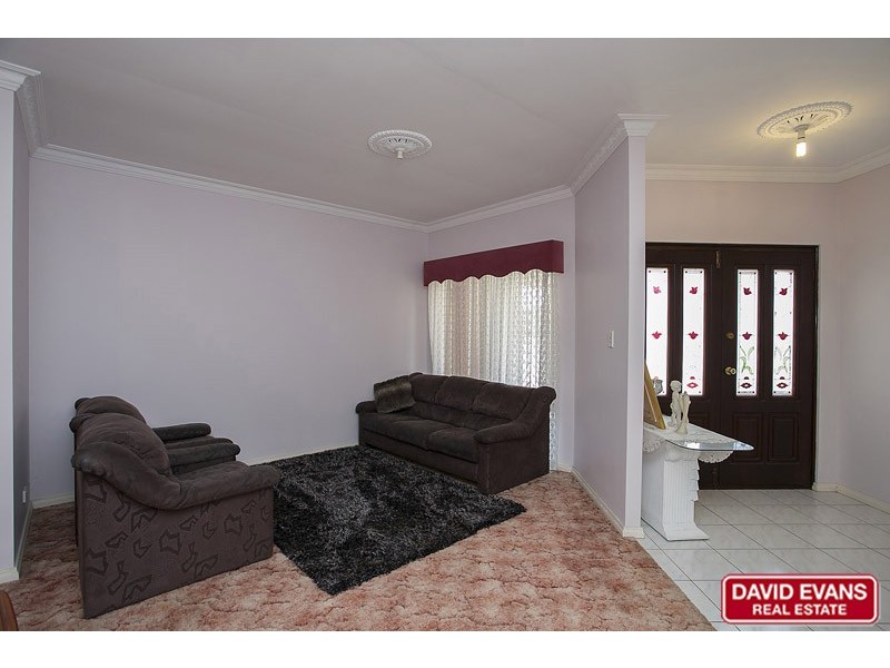 107 Highclere Blvd, Marangaroo WA 6064