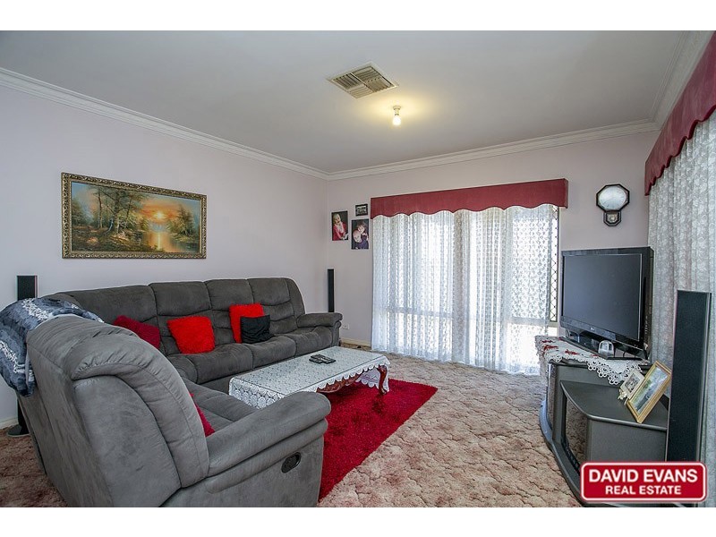 107 Highclere Blvd, Marangaroo WA 6064