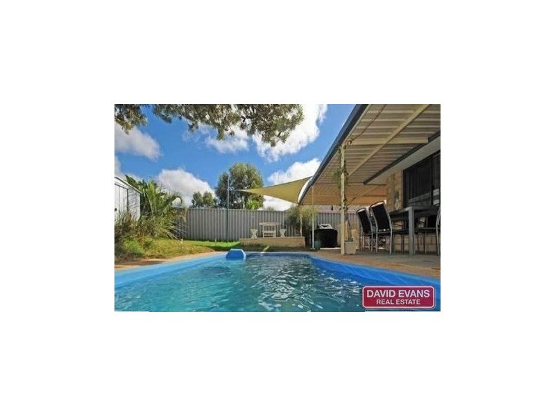 35 Frond Circuit, Banksia Grove WA 6031