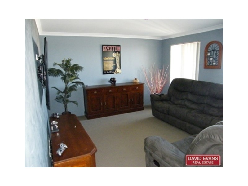 24 Tinsel Street, Yanchep WA 6035