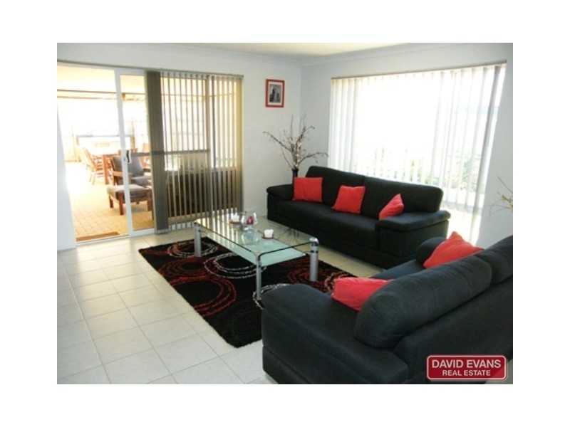 24 Tinsel Street, Yanchep WA 6035