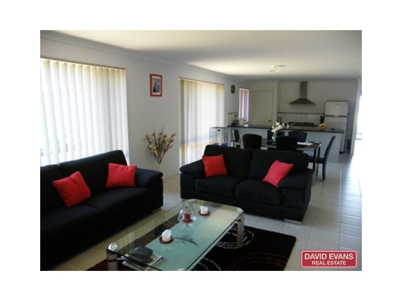 24 Tinsel Street, Yanchep WA 6035