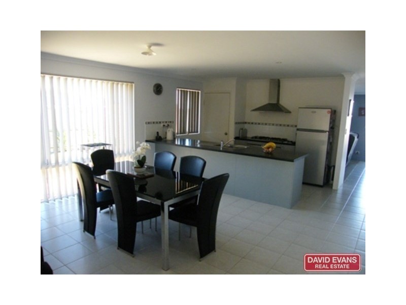 24 Tinsel Street, Yanchep WA 6035