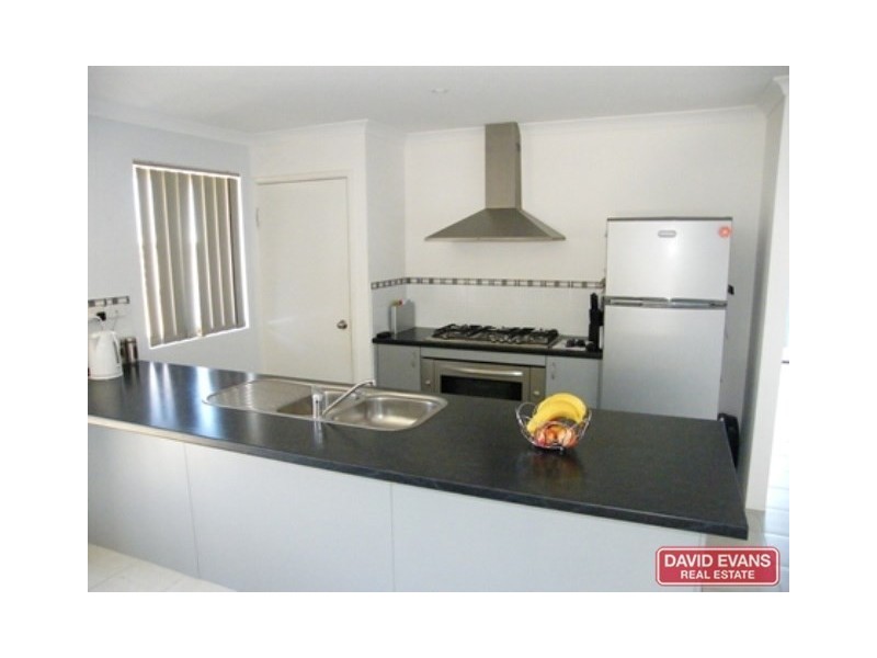 24 Tinsel Street, Yanchep WA 6035