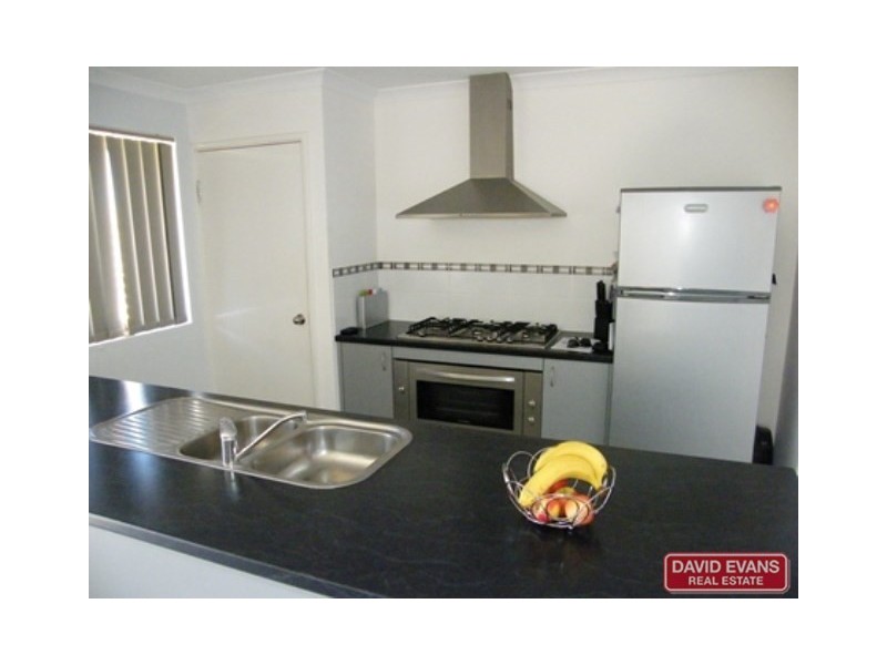 24 Tinsel Street, Yanchep WA 6035