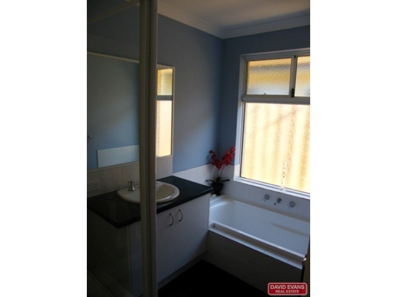 24 Tinsel Street, Yanchep WA 6035