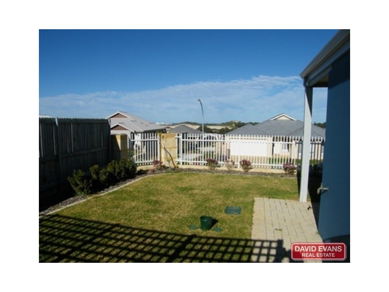 24 Tinsel Street, Yanchep WA 6035