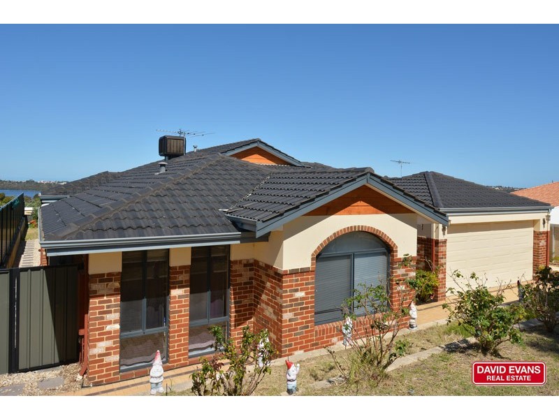 10 Capri Leone Way, Sinagra WA 6065