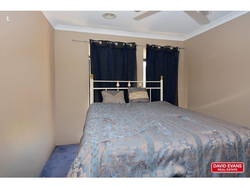 10 Capri Leone Way, Sinagra WA 6065