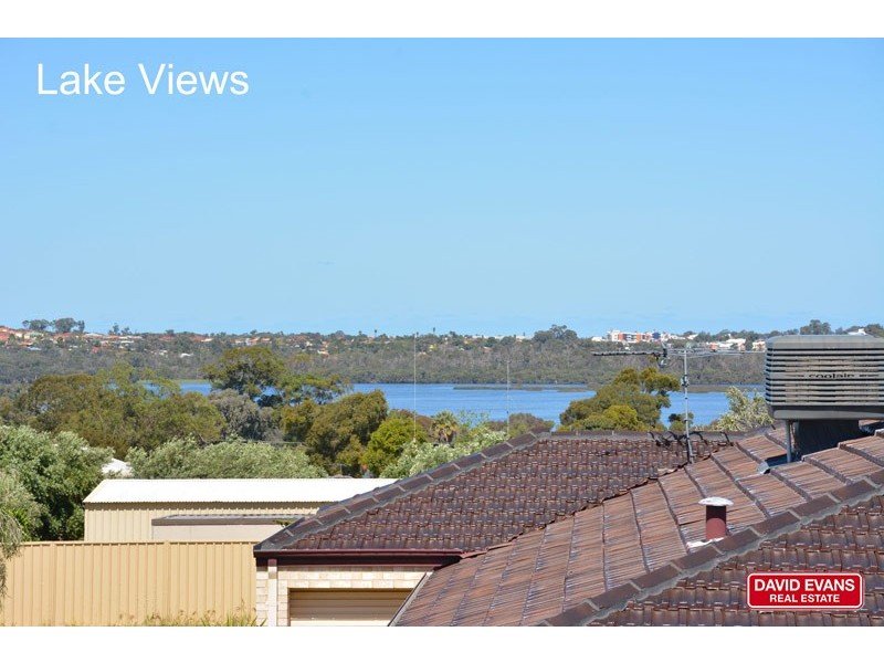 10 Capri Leone Way, Sinagra WA 6065