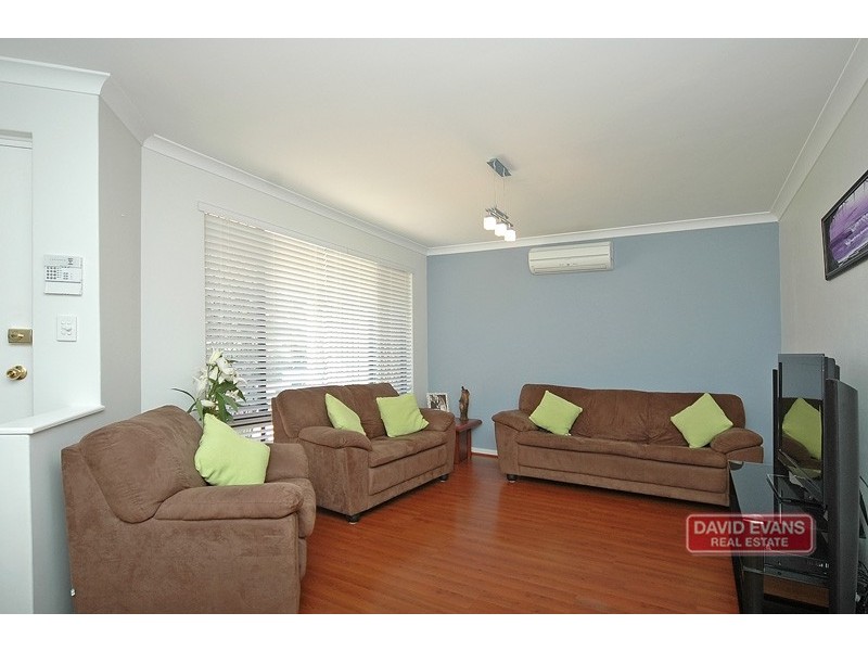 33 Namoi Turn, Merriwa WA 6030