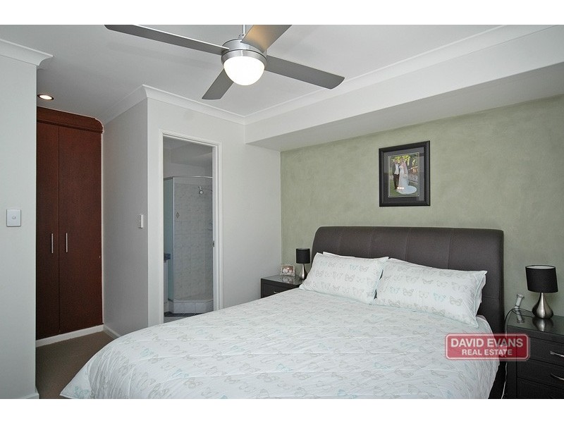 33 Namoi Turn, Merriwa WA 6030