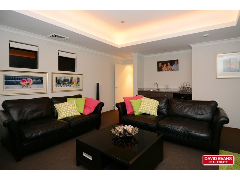 18 Catalina Place, Quinns Rocks WA 6030