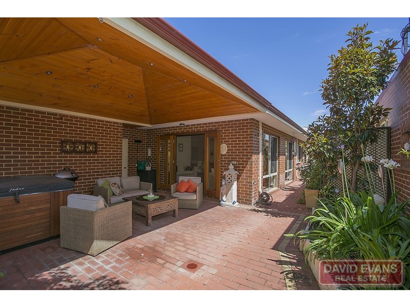 3 Renner Circle, Wanneroo WA 6065
