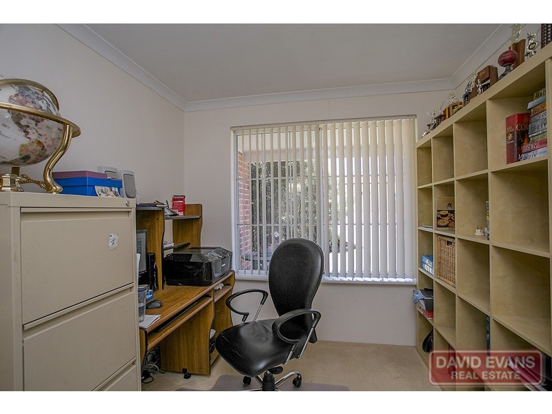 12 Holroyd Link, Wanneroo WA 6065