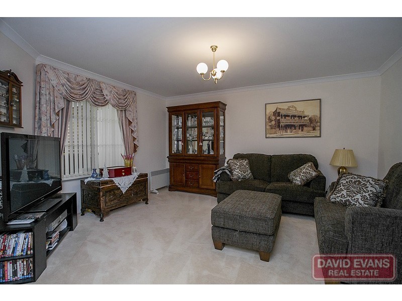 12 Holroyd Link, Wanneroo WA 6065