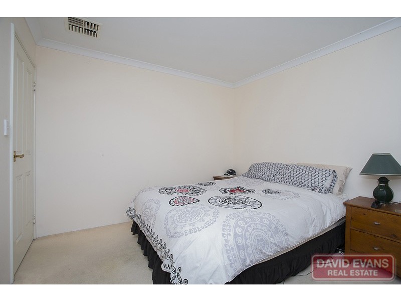 12 Holroyd Link, Wanneroo WA 6065