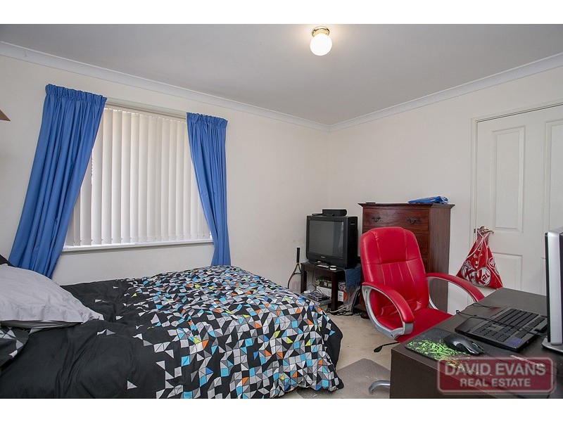 12 Holroyd Link, Wanneroo WA 6065