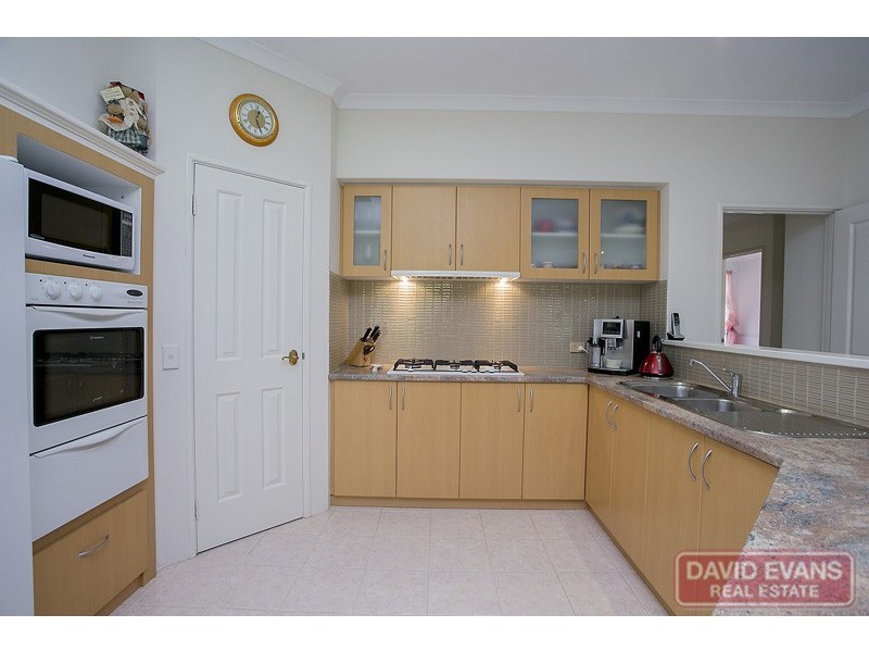 12 Holroyd Link, Wanneroo WA 6065