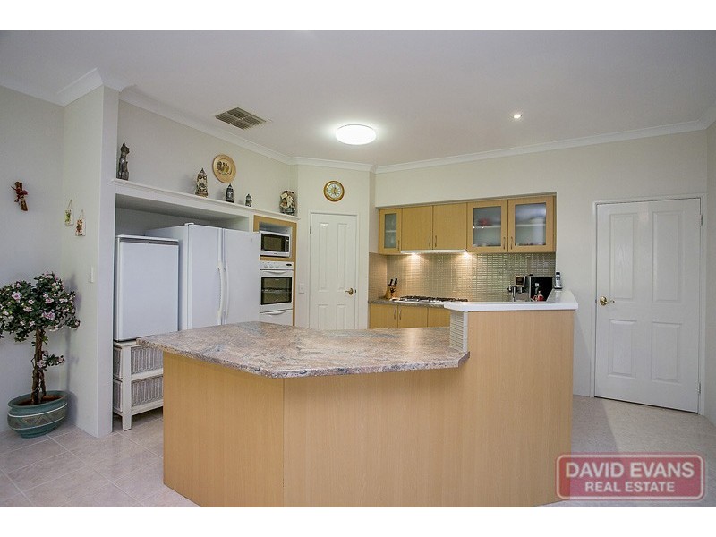 12 Holroyd Link, Wanneroo WA 6065