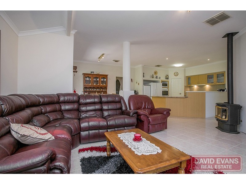 12 Holroyd Link, Wanneroo WA 6065