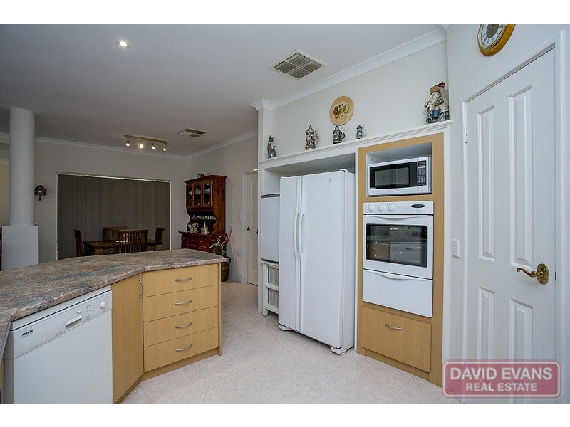 12 Holroyd Link, Wanneroo WA 6065