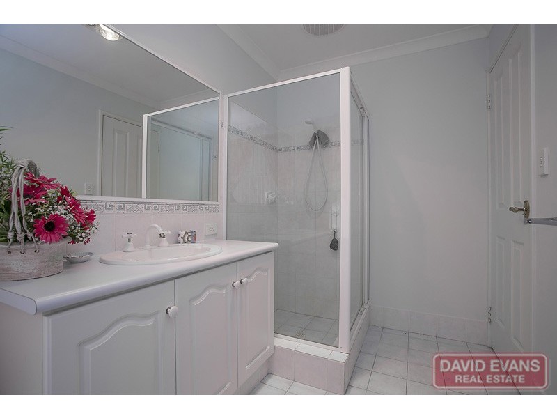 12 Holroyd Link, Wanneroo WA 6065