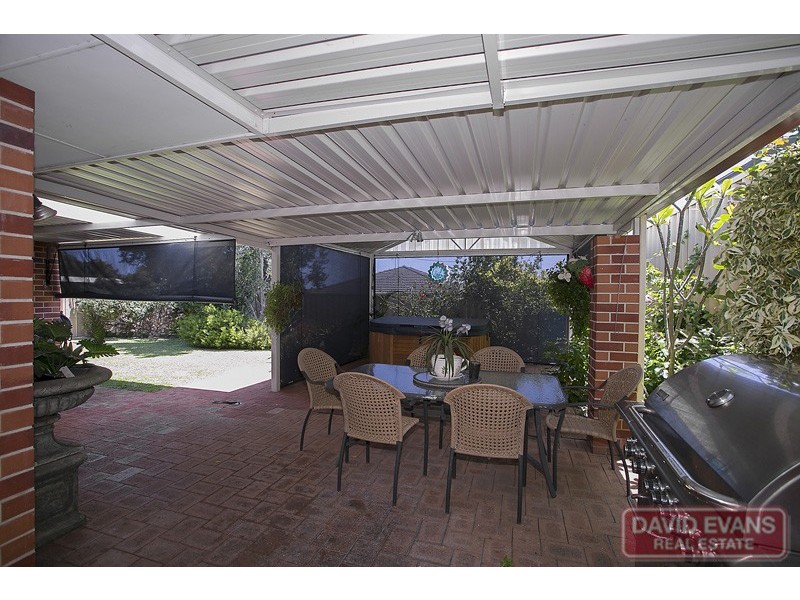 12 Holroyd Link, Wanneroo WA 6065