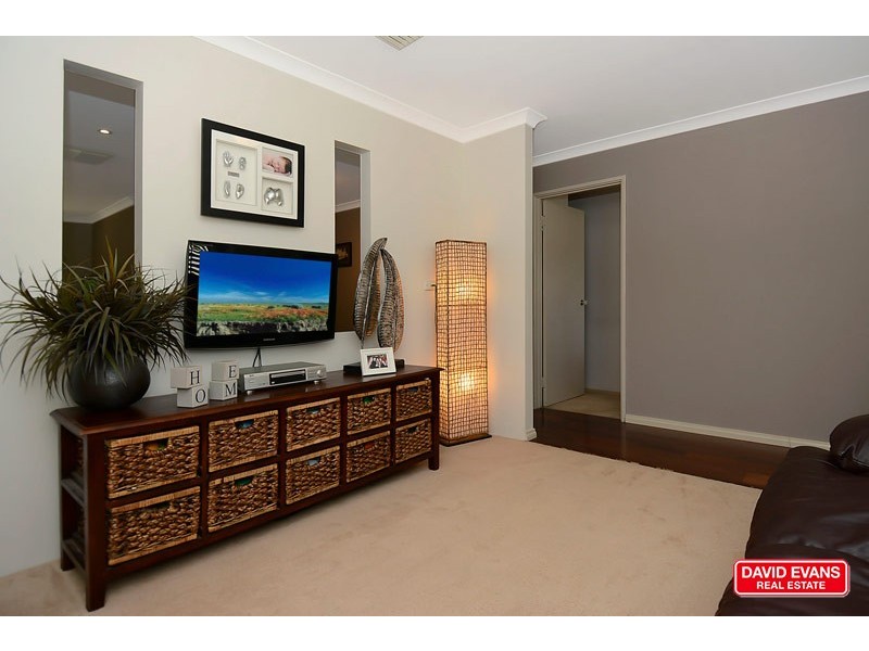 2 Amos Road, Wanneroo WA 6065