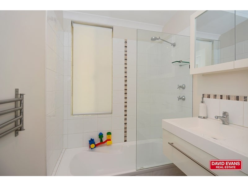 2 Amos Road, Wanneroo WA 6065