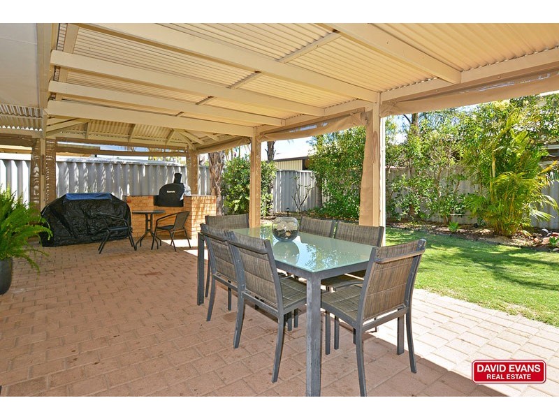 2 Amos Road, Wanneroo WA 6065