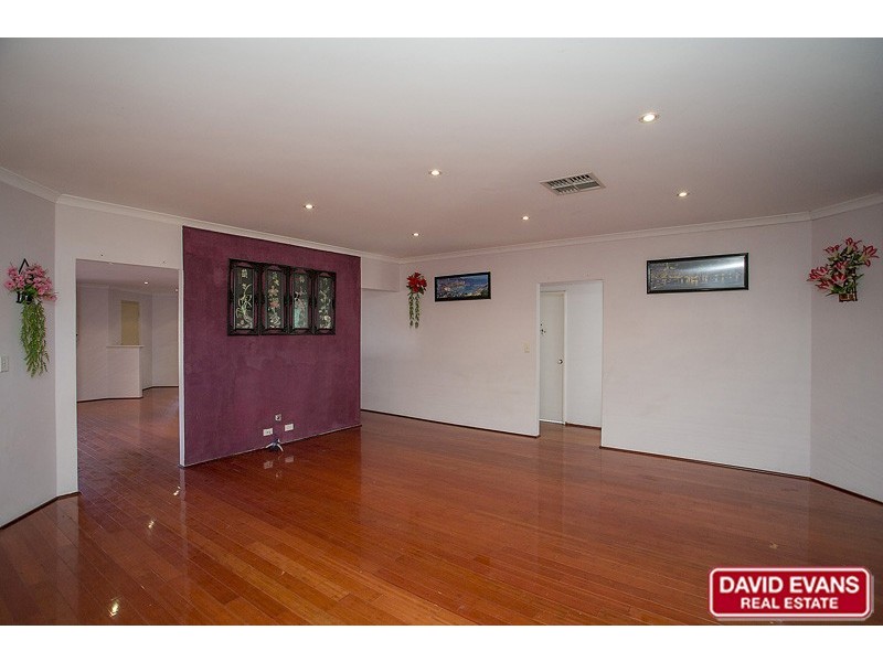 17 Narranbee Ridge, Tapping WA 6065