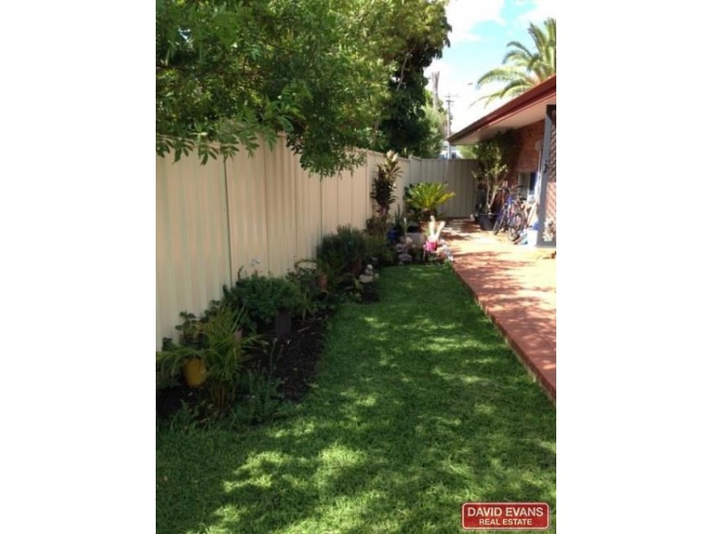 10 Topeka Place, Wanneroo WA 6065