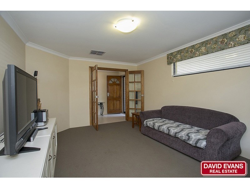 17 Ballard Fairway, Wanneroo WA 6065