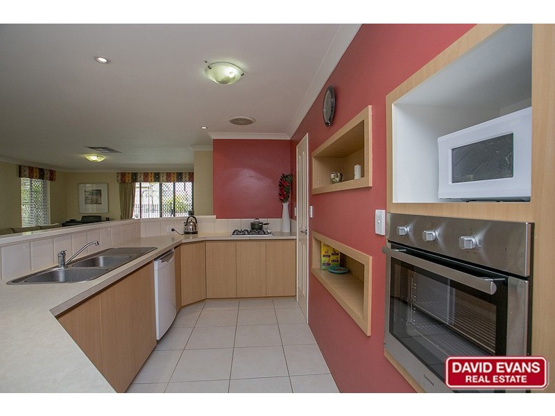 17 Ballard Fairway, Wanneroo WA 6065